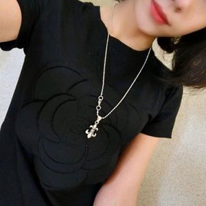 3D Camélia embroidery tee shirt